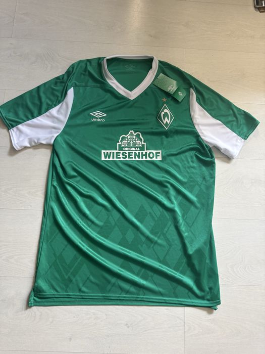 Футболни екипи