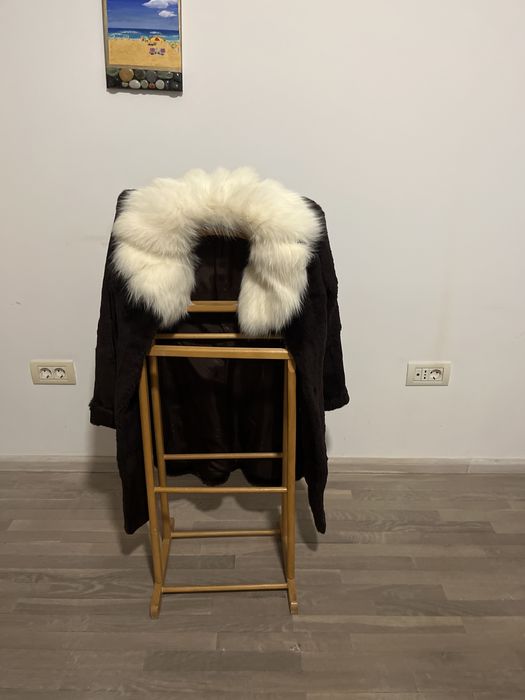 Vand haina blana iepure maro cu guler vulpe polara mas S