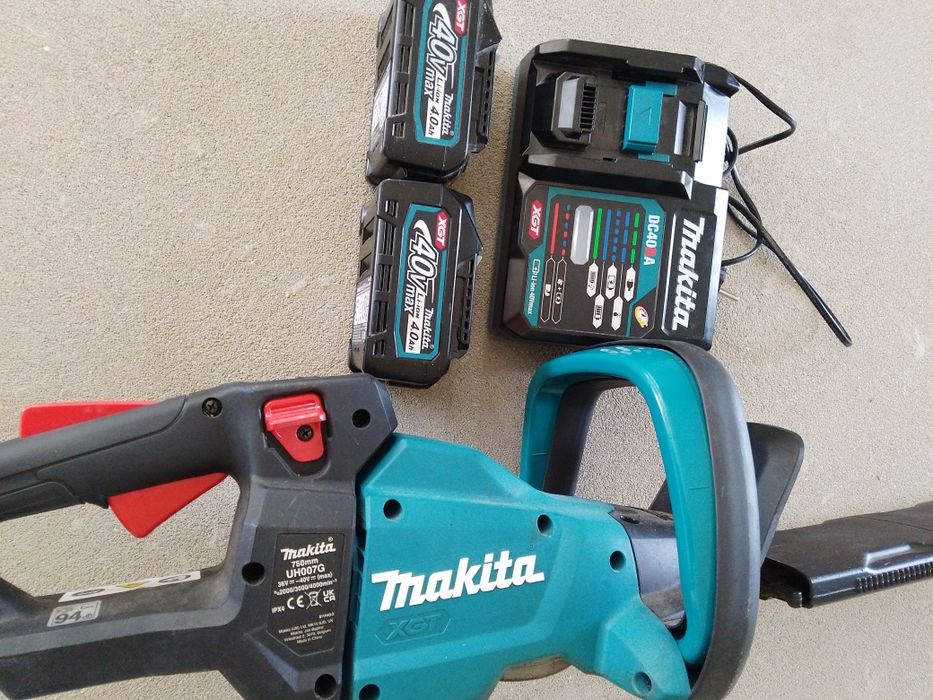 Vând sau schimb! Foarfeca tuns gard viu Makita UH007