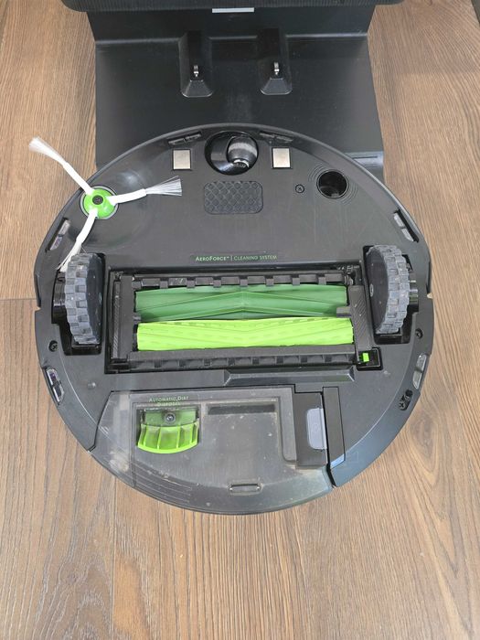 Прахосмукачка Irobot Roomba J7