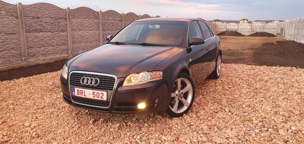 Audi A4 2.0 TDI *** Automatic+ Tapiterie piele+ Navigatie MMI***