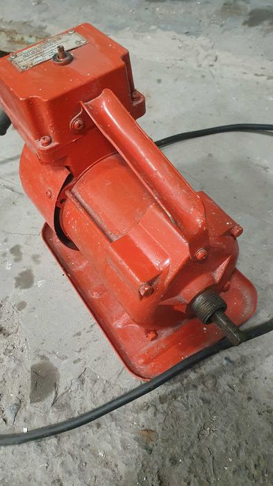 Вибратор глубинный ИВЭ-113, 220В