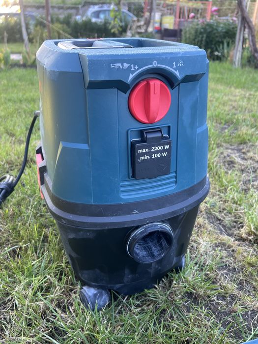 Шлайф машина/ Жираф GTR 550 Professional + Прахосмукачка GAS 12-25 PL Hepa Bosch за шлайфане на стени и тавани