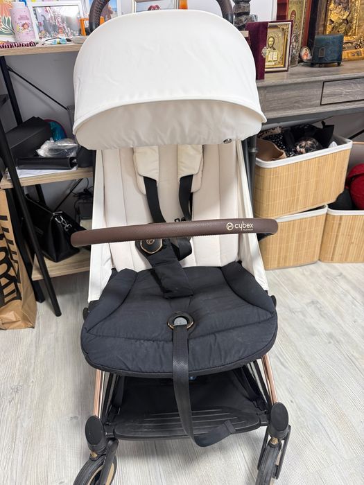 Cărucior Cybex Coya Platinum – Alb / Rose Gold – Stare excelentă