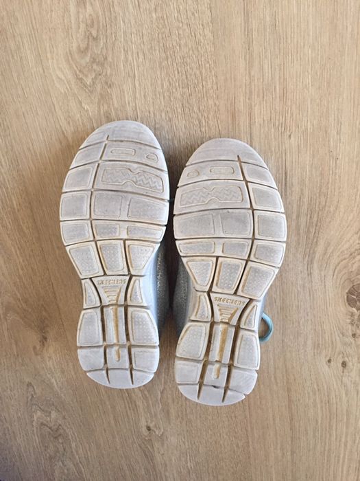 Кроссовки Shechers 33 размера