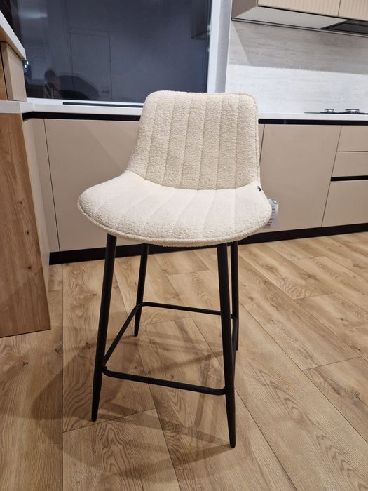 Scaun de bar , insula, bucatarie, living 4 buc.