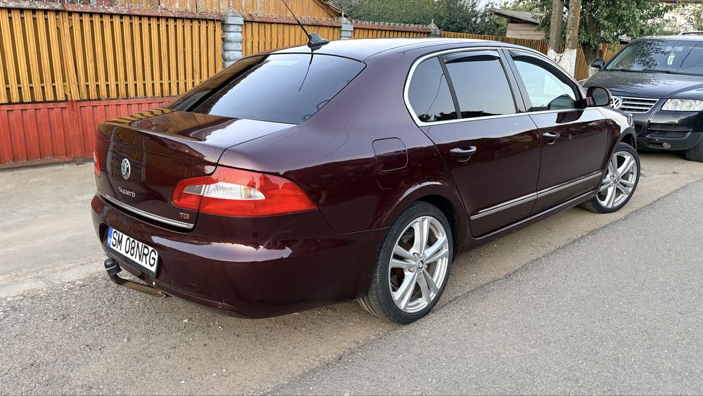 Skoda Superb 2l 170 cp 4200 euro