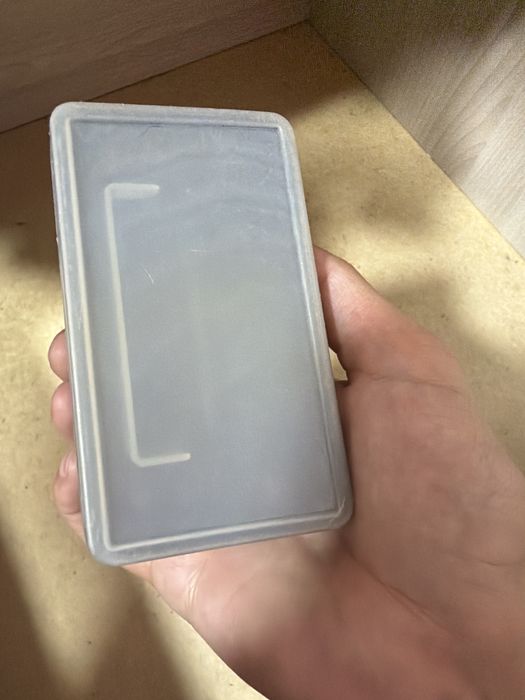 Дырокол черный 1 шт