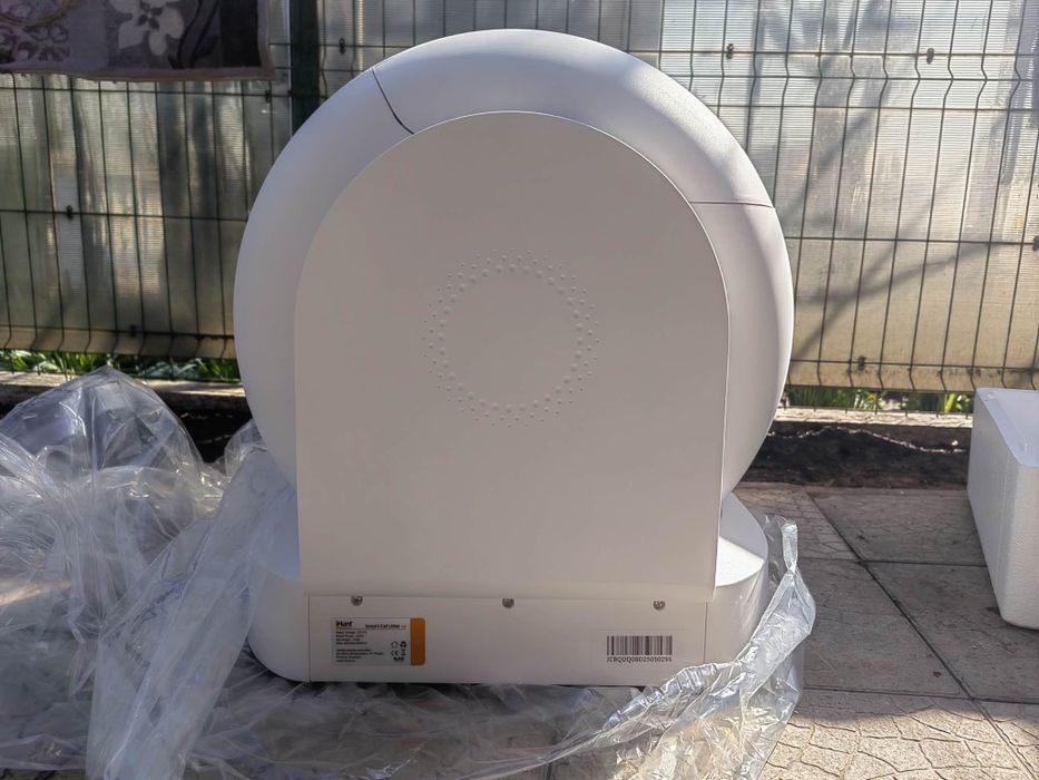 Litiera pisici ,nu este folosita ,a fost desfăcute pentru poze