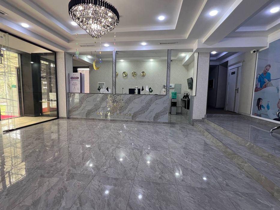 Ангрен шахри Янгиободда 55 уринли тайёр мехмонхона сотилади