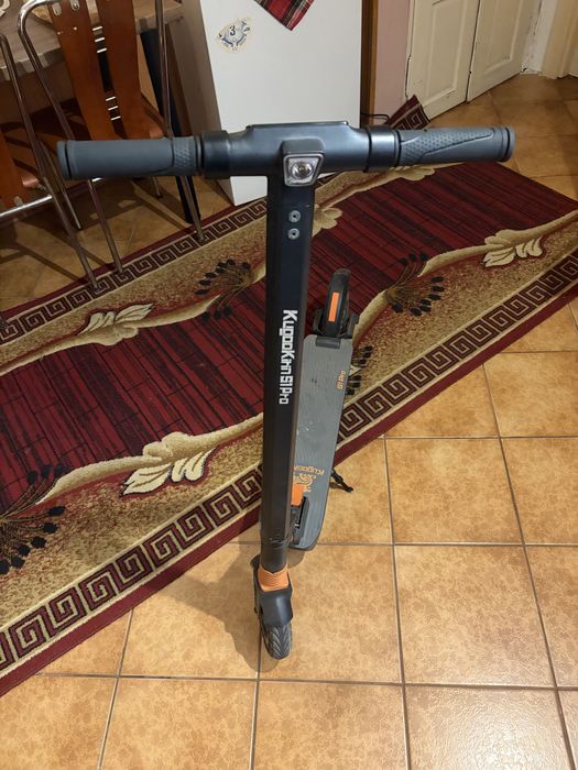 Vând trotineta electrica kukirin s1 pro