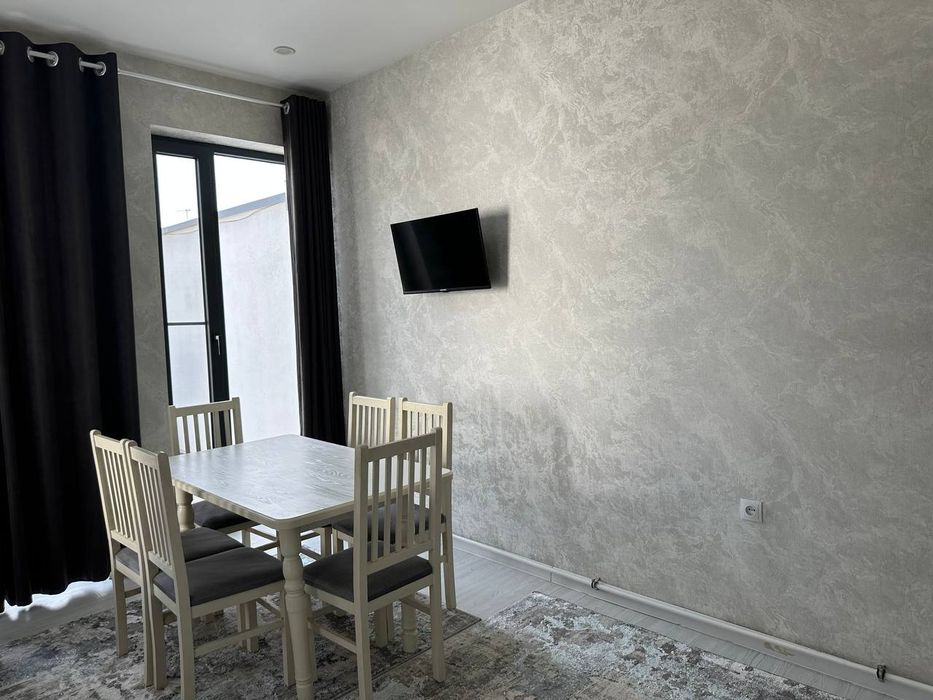 Hi Tech услубидеги участка срочно сотилади