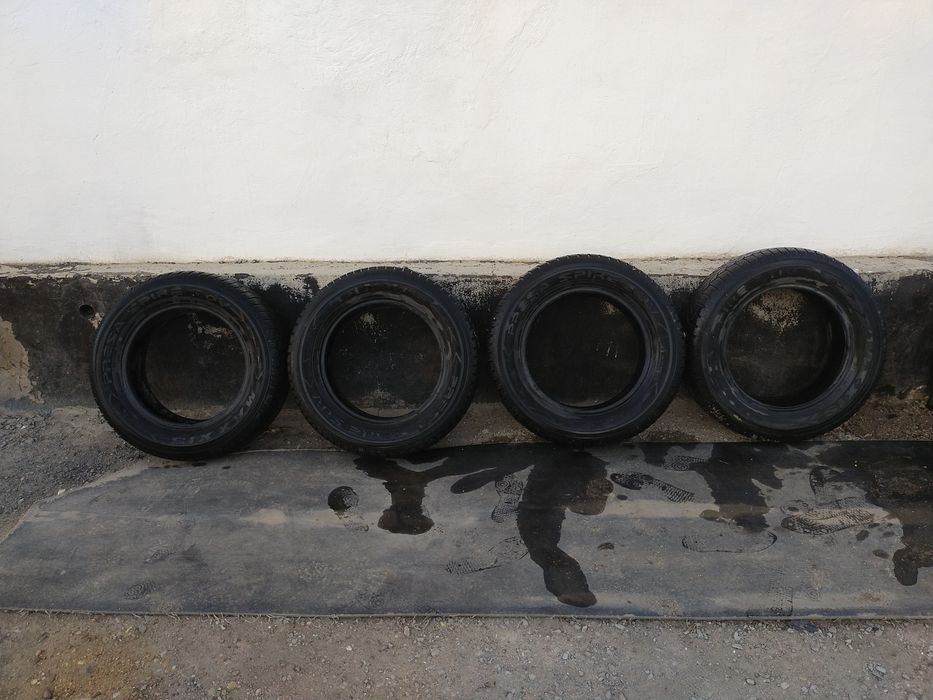 Шины зимние шиповки 235/65R17