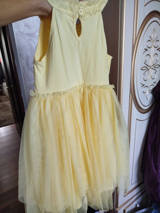 Жёлтое платье нарядное
