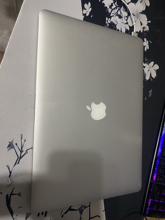 MacBook Pro (Retina, 15-inch, Early 2013)