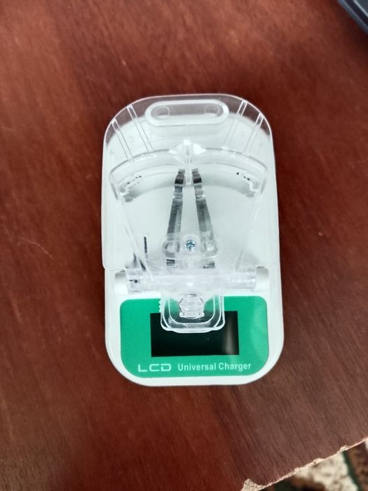 Universal zaryadlash qurilmasi