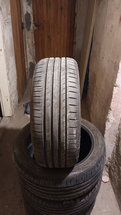 Гуми 225/45/17 летни