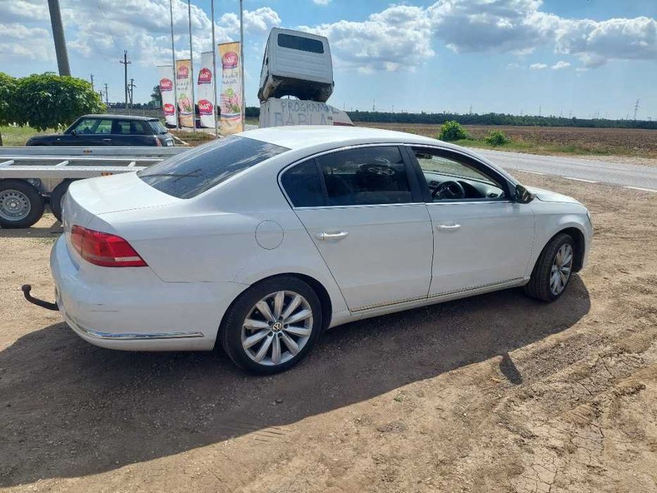 Dezmembram Volkswagen Passat B7 1.6 tdi 105 cp An 2012
Cod motor CAYC