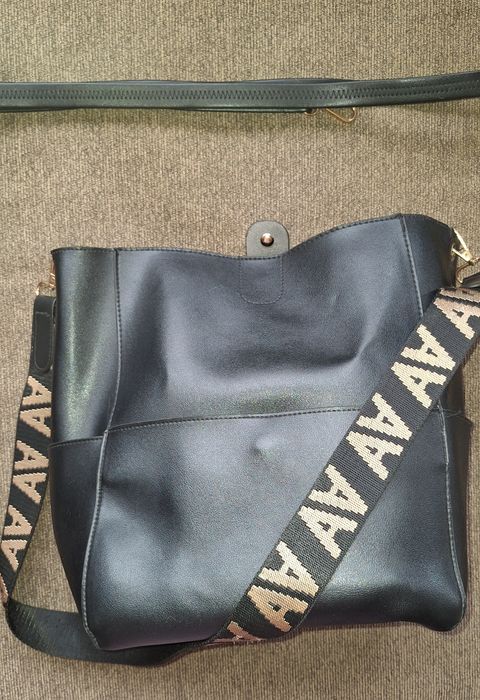 New Yorker дамска черна чанта