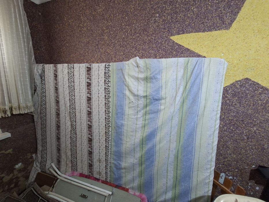 Uydegi dvuzspalni yana 3 4 ta narsala sotiladi