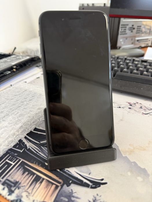 Vand iPhone 8 64GB