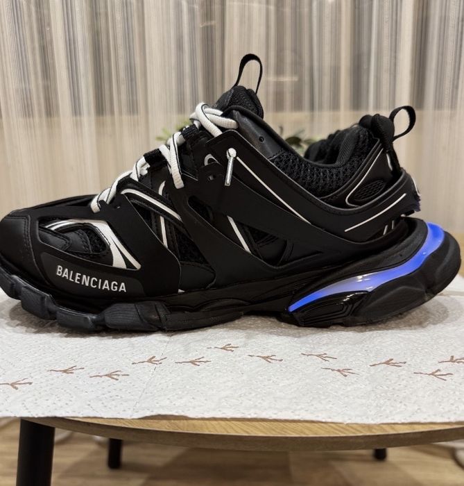 Balenciaga Track LED обувки – размер 44 – малко носени