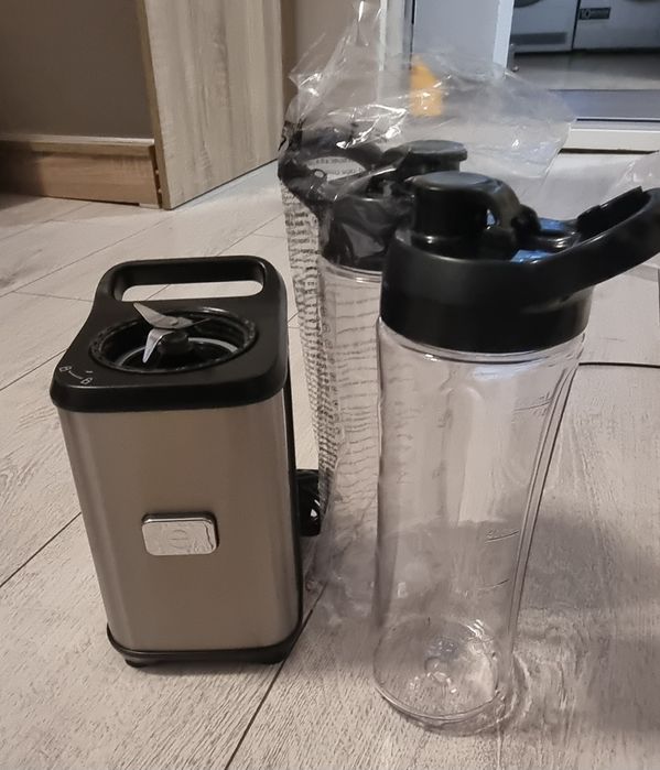 Мини блендер  350w за части