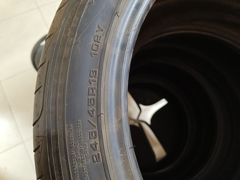 Продам летнюю резину