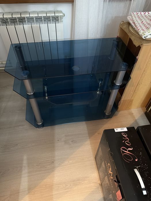 Продам тумбу для телевизора