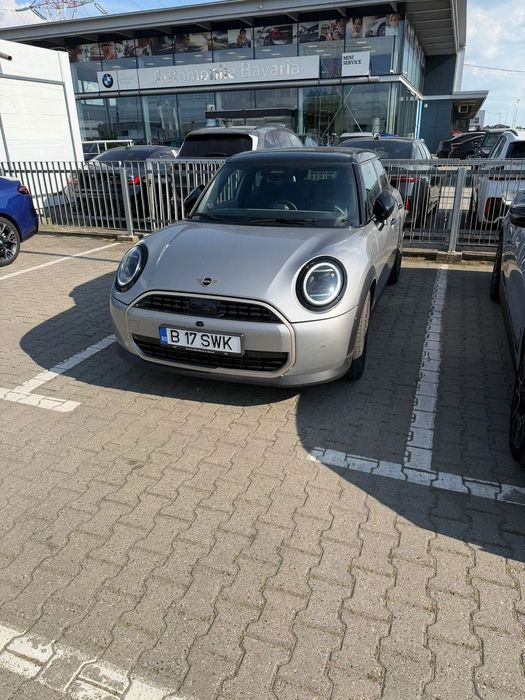Mini Cooper Mini Cooper 2025 1.5 automat predare leasing