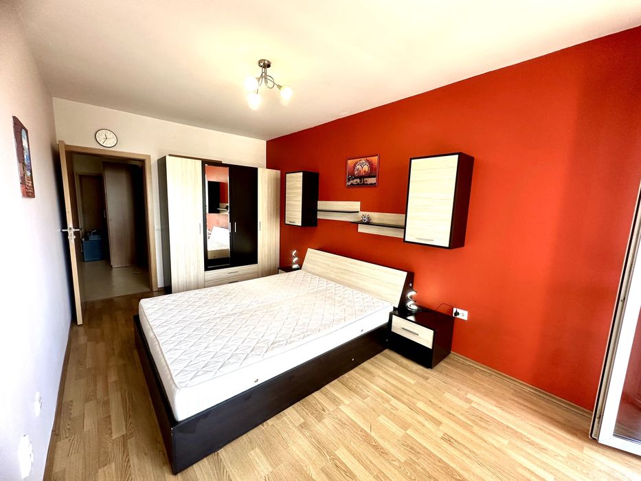 Дава се под наем Тристаен апартамент в Варна, Център - 90 кв.м за 488.58 € - Снимка #9