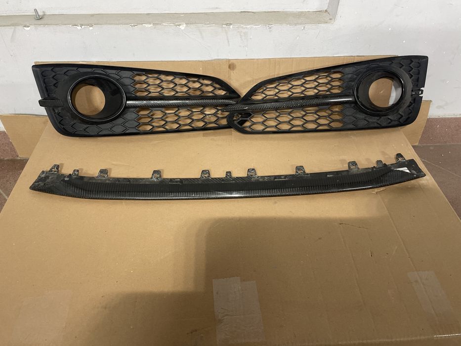 Grile bara față carbon Audi S8 plus D4