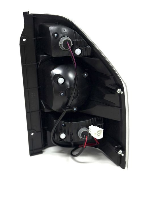 Задний фонарь Паджеро 3