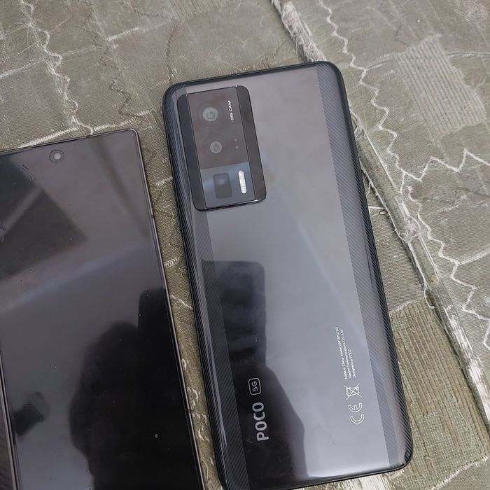 Обменяю 2 флагмана с часами на Iphone