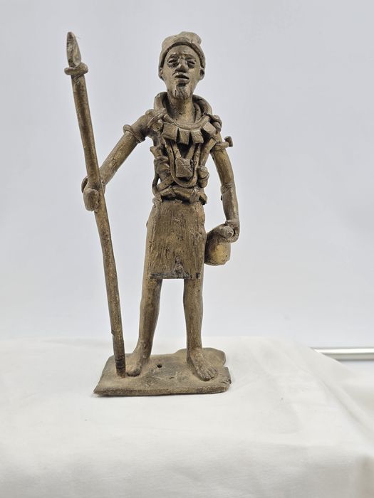 Statueta bronz africana