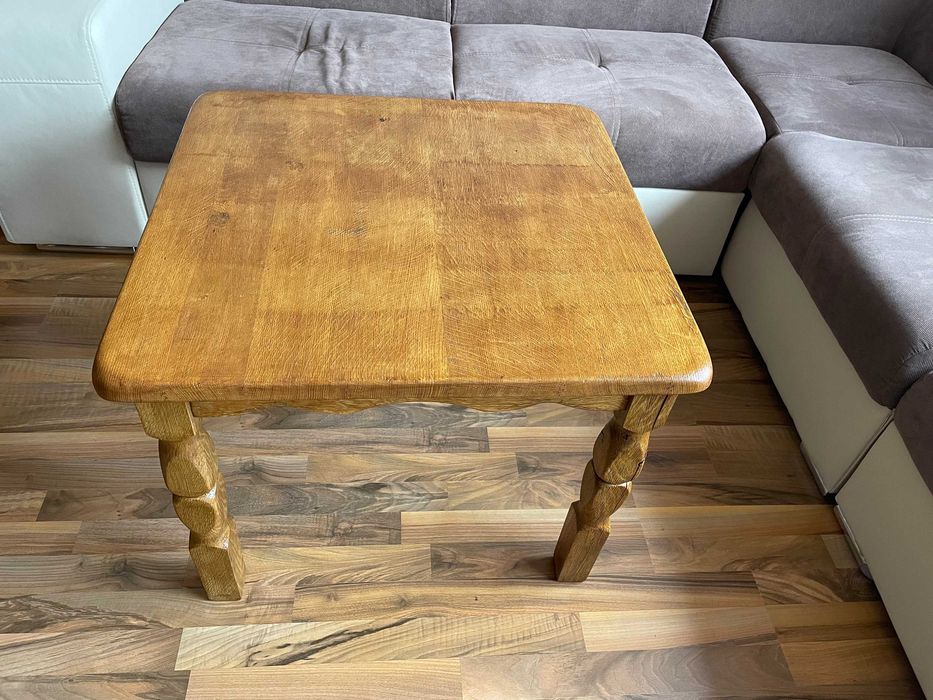 Стара дървена маса от чисто дърво - дърворезба