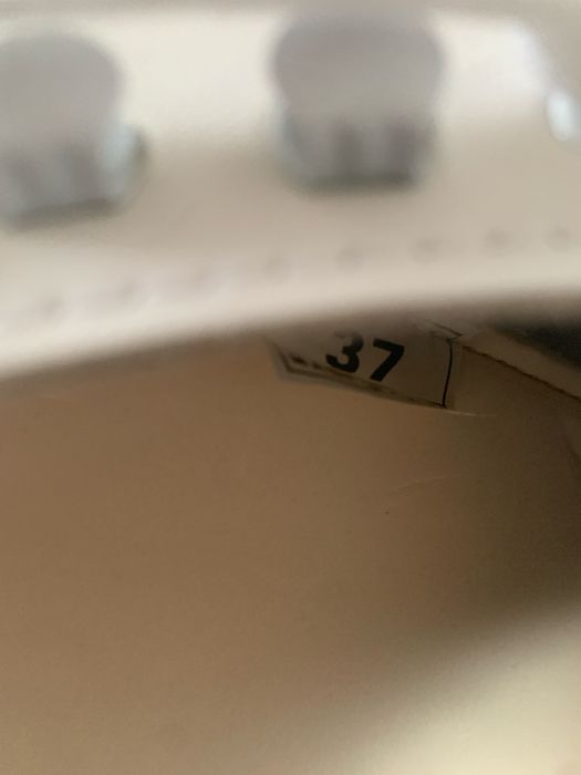 Продам коньки новын