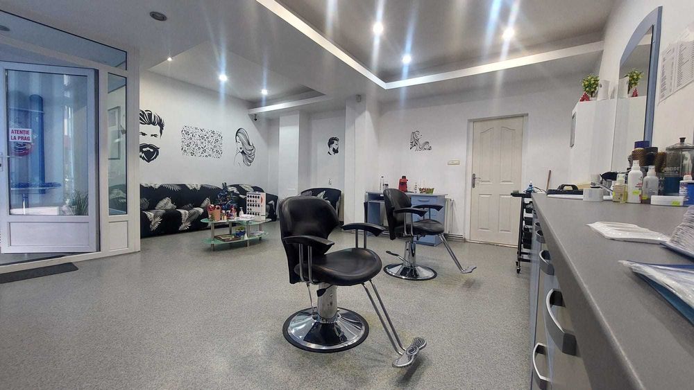 Manichiura / Masaj / Cosmetica - spațiu