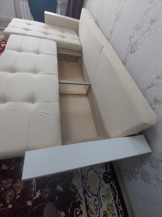 Продам      угловой   Диван