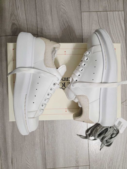 Adidasi Sneakers Alexander Mcqueen alb