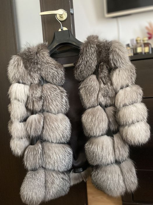 Haina de blana de vulpe argintie