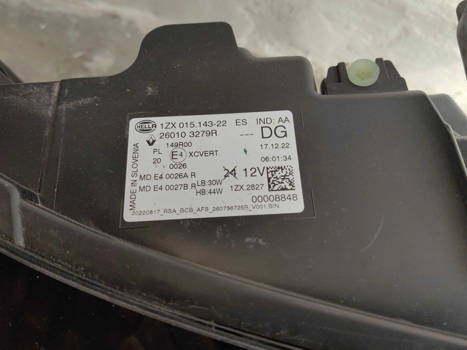 Фар Renault Megane E-Tech LED десен / Фар Рено Меган Оригинален