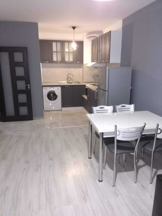 Дава се под наем Тристаен апартамент в Пловдив, Кършияка - 86 кв.м за 400 € - Снимка #1