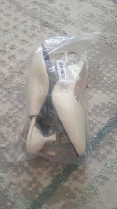 Продам новые туфли размер 38