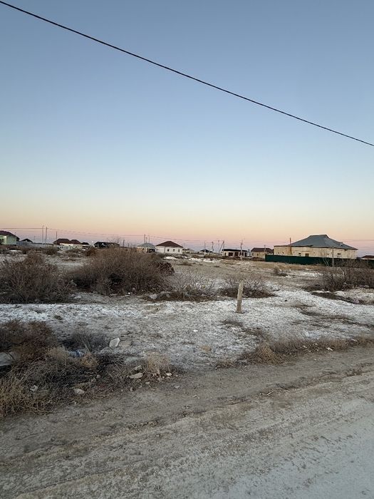 10 соттық жер сатылады.