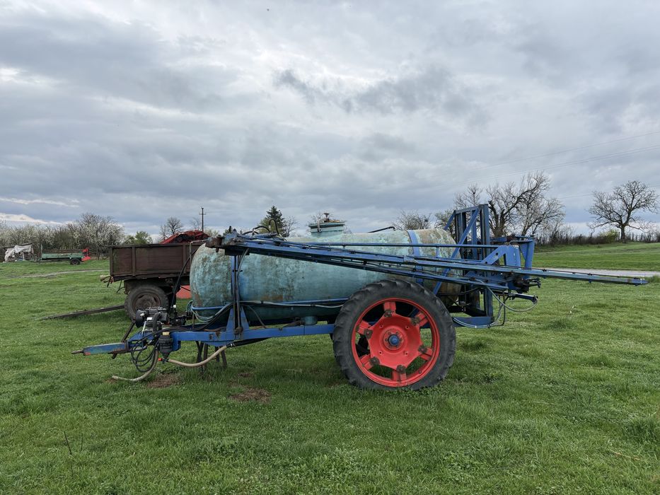 Vand met de erbicidat romanesc 2400l