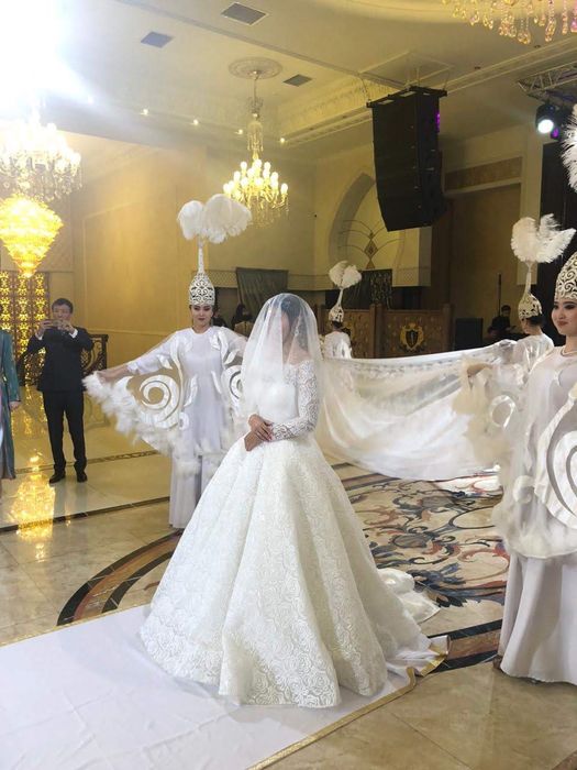 Свадебное платье