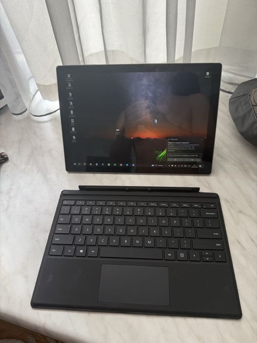 Microsoft Surface Pro 5 256 gb SSD ноутбук-планшет
