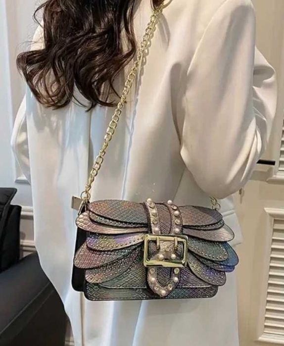 Дамска чанта, цвят хамелеон