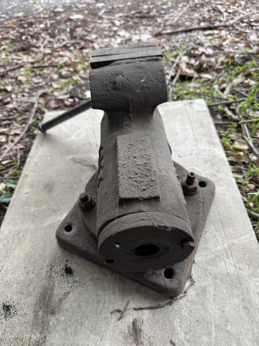 Тиски  производство СССР 1957г.